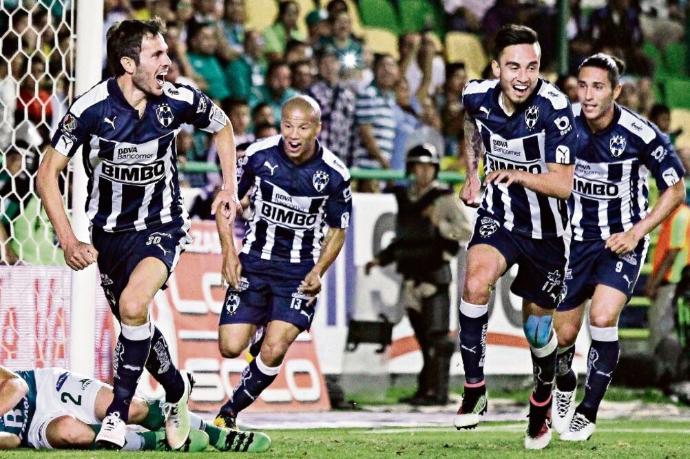 En Monterrey, de media cancha para adelante, no hay algún mexicano (ISMAEL RAMÍREZ. IMAGO7)