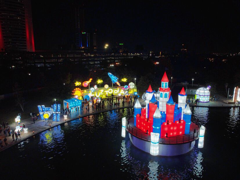 El festival celebra su octava edición consecutiva, con un recorrido temático que combina arte, tecnología y entretenimiento

Imagen: Cortesía