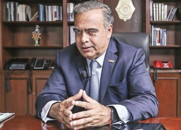Raymundo Collins interpone amparo contra orden de aprehensión
