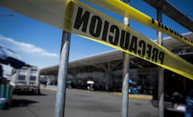 Reportan enfrentamientos dentro de penal de Culiacán; autoridades cierran carretera hacía Navolato