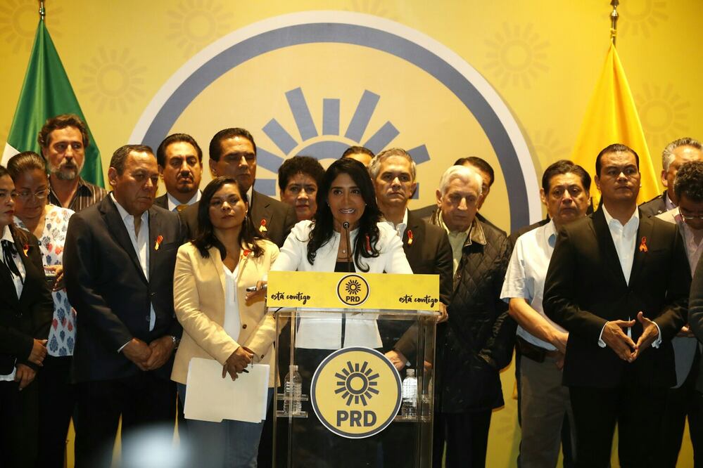 El Comité Ejecutivo Nacional del PRD aprobó por mayoría construir un Frente Amplio Democrático con los partidos de oposición.  (Foto: Luis Cortés)