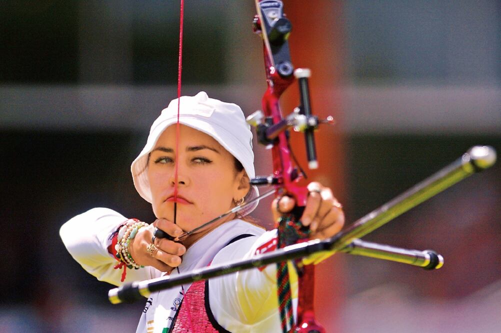 La arquera Aída Román buscará en Río otra presea (HÉCTOR VIVAS. JAM MEDIA)