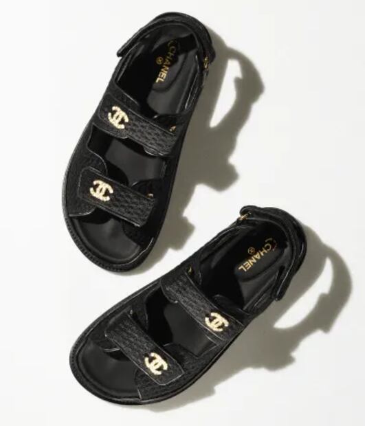 Cuánto cuestan las chanclas Chanel de Cynthia Rodríguez
