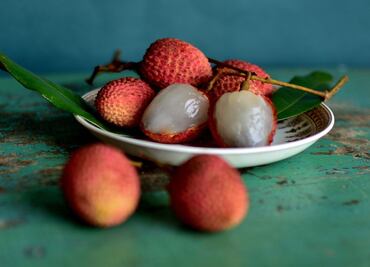 Cuáles son las diferencias entre el lichi y el rambután
