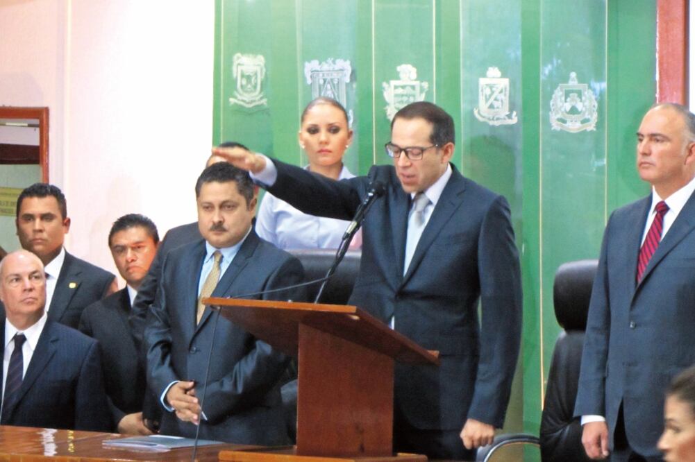 Tras su toma de protesta, el gobernador hará una revisión de trabajadores en cada secretaría y en qué condiciones lo hacen (RAÚL TORRES. EL UNIVERSAL)