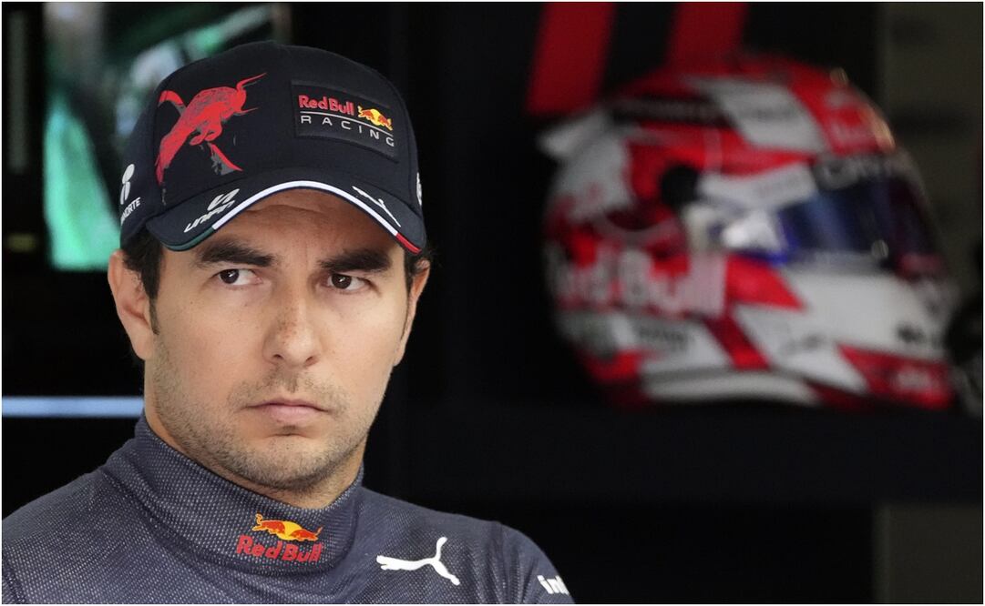 Checo Pérez es defendido por Red Bull, consideran "incomprensible" el castigo de la FIA / FOTO: ESPECIAL