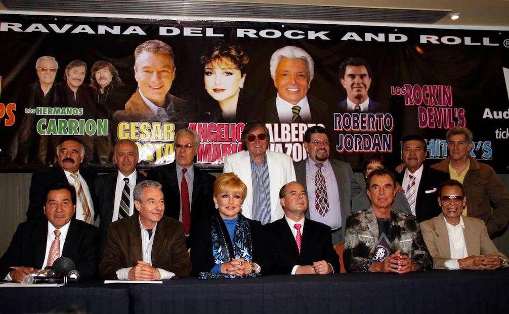 Los Teen Tops, Los Hermanos Carrión, César Costa, Angélica María, Isaac Pelayo, Roberto Jordán y los Rockin Devils, entre otros durante conferencia en la que se anunció la presentación de "La Caravana del Rock and Roll" en el Auditorio Nacional. Foto: Agencia EL UNIVERSAL/Agustín Salinas.