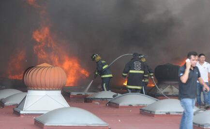 Muerto en incendio de Tlalnepantla sería mujer