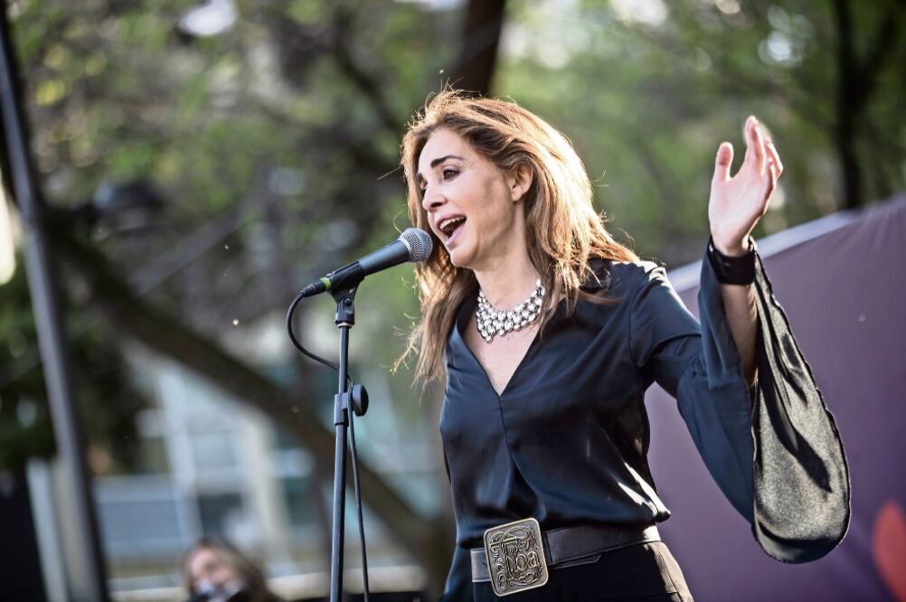 El evento de flamenco lo cerró la agrupación Materia Prima, de los hermanos Mó nica, Pedro y Juan Fernández de Valderrama quienes donaron su talento a la causa (FOTOS: GERMÁN ESPINOSA)