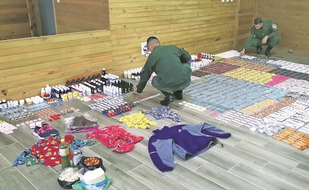 Autoridades en Costa Rica revisan medicinas introducidas de contrabando desde Nicaragua, Foto: Especial