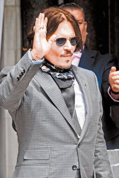 Depp demandó en Reino Unido al diario The Sun por haberlo llamado golpeador en un artículo; pedió el caso. Foto: Netflix y Archivos