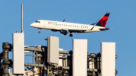 5G: cómo afecta esta tecnología a los aviones comerciales 
