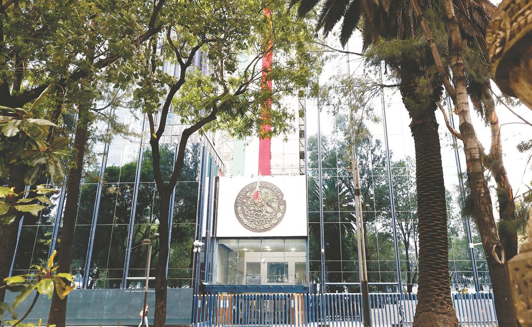 PGR instruye a todo el personal a colaborar con funcionarios de la CNDH que soliciten información en el ejercicio de sus funciones. Foto: Archivo/El Universal