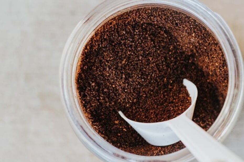 Cómo hacer tu propio tinte anticanas con café