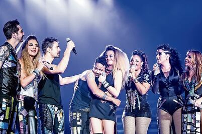 María José  dice adiós a sus amigos