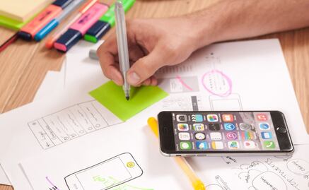 Apple cambia reglas en la App Store tras demanda de desarrolladores