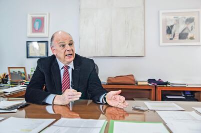 Llama Krauze a fortalecer instituciones