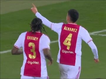 Edson Álvarez marca el gol del triunfo para el Ajax ante el Vitesse