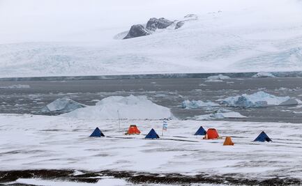 Investigador de la UNAM pasa "días sin noches" en la Antártida para investigar cómo era la Tierra