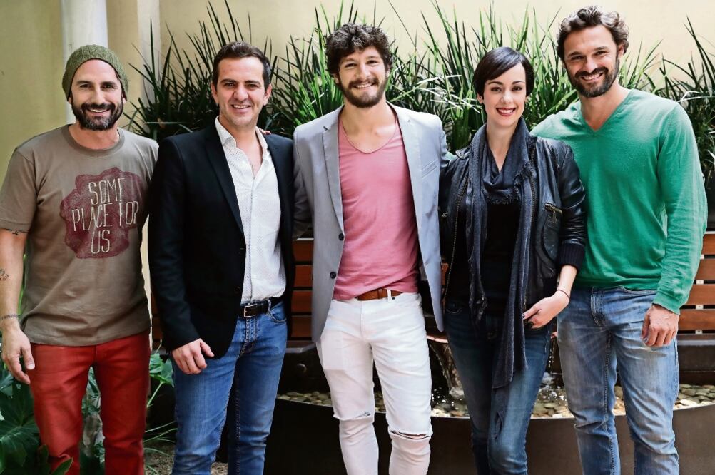El elenco: Francisco Pizana, Flavio Medina, Pablo Valentín, Gabriela de la Garza e Iván Sánchez (ARIEL OJEDA. EL UNIVERSAL)