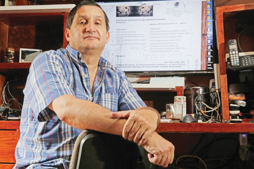 El denunciante, José Luis Moyá, asegura que su queja busca que no se entreguen asignaciones millonarias este año (LUIS CORTÉS. EL UNIVERSAL)