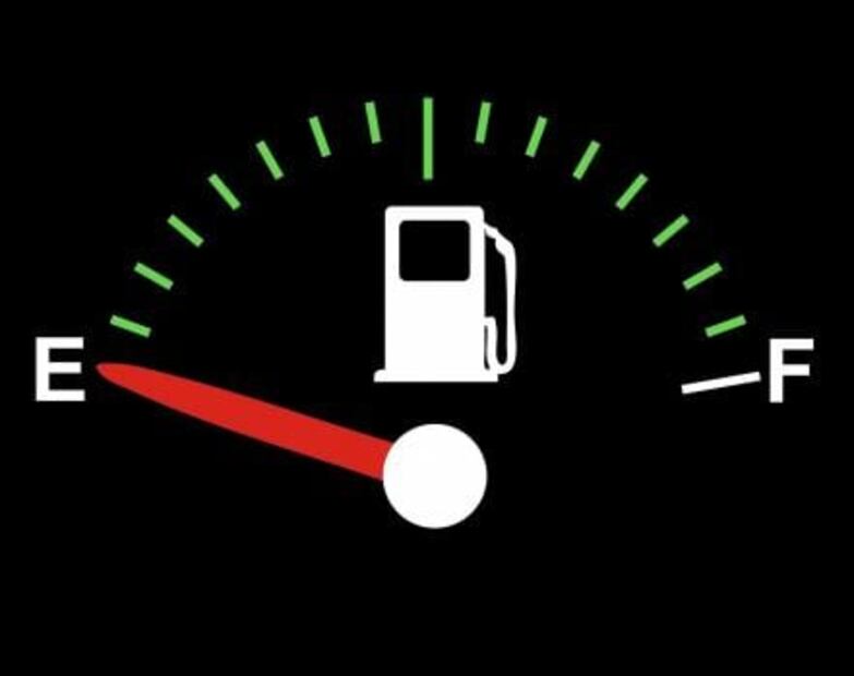 ¿Qué auto gasta más gasolina, automático o estándar? 