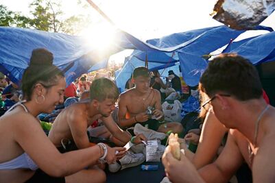 ¿Generación de cristal?: Centennials, a favor de  dignidad humana y contra la violencia