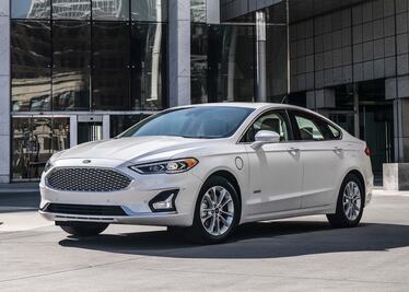 Ford detiene producción de autos en Brasil