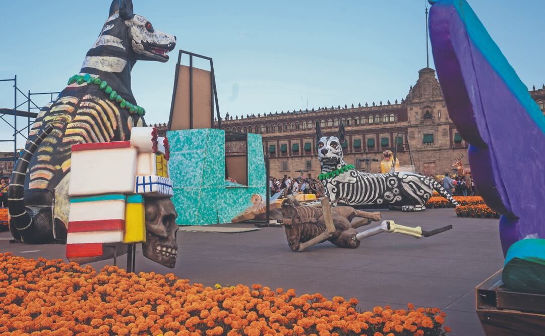 En esta ocasión la Megaofrenda es una reinterpretación de lo prehispánico sobre el peregrinaje mítico de Aztlán para la construcción de Tenochtitlan. Foto: de Luis Camacho. El Universal