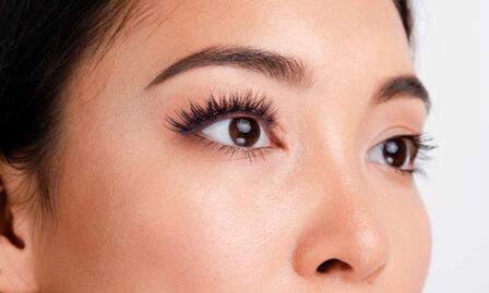 ¿Para qué sirve el aceite de ricino en las pestañas?