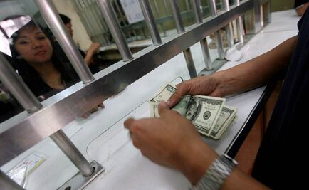 Dólar cierra en $16.10; sube 12 centavos