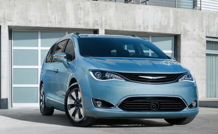 Chrysler Pacifica 2017 se presenta en el Autoshow de Detroit