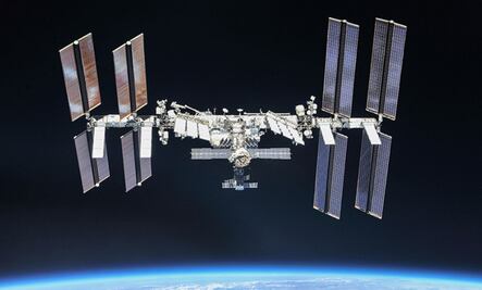 Astronauta enferma y la NASA pospone caminata espacial que inauguraría la Expedición 65