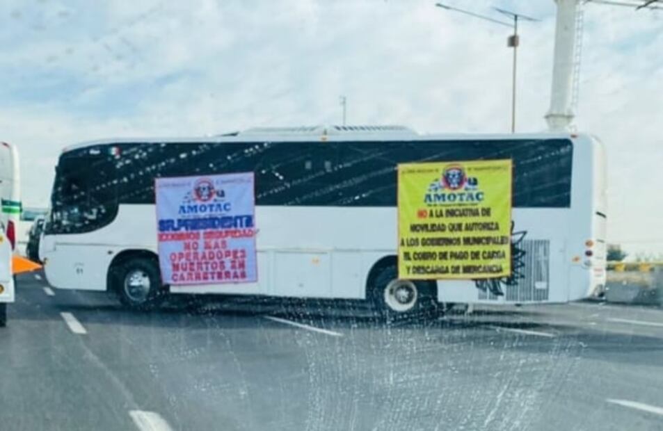 Con paro y bloqueos transportistas exigen más seguridad en carreteras