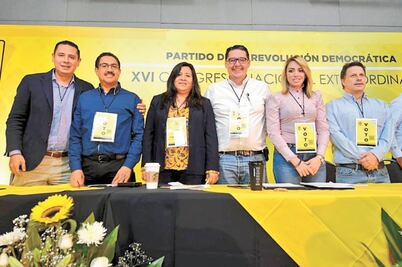 PRD cambia sus estatutos; regresa figura de presidente 