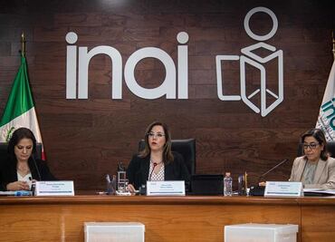 Pleno del INAI acata órdenes judiciales y sesiona de manera extraordinaria para atender recursos de personas amparadas