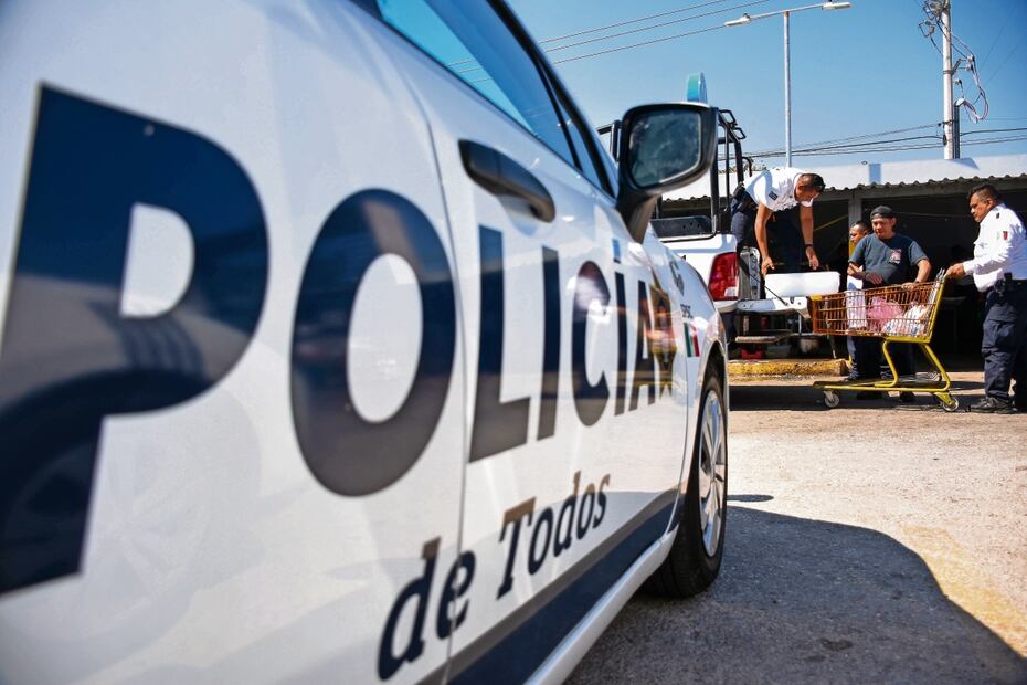 agentes de la policía estatal realizan patrullajes a bordo de las unidades con las que se cuenta y con el apoyo de los vehículos y personal de la FGECAM. Foto: archivo
