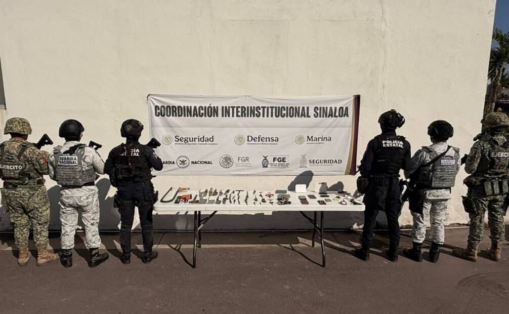 Elementos de seguridad resguardan los objetos (05/11/2025). Foto: Especial