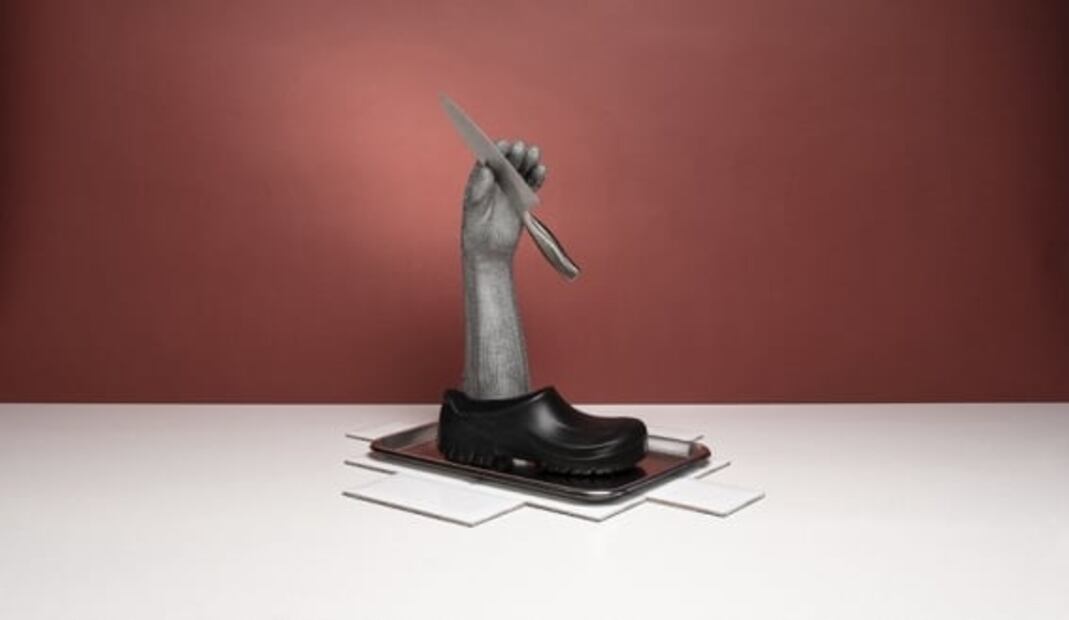 Cuida tus pies de las largas jornadas de trabajo en la cocina