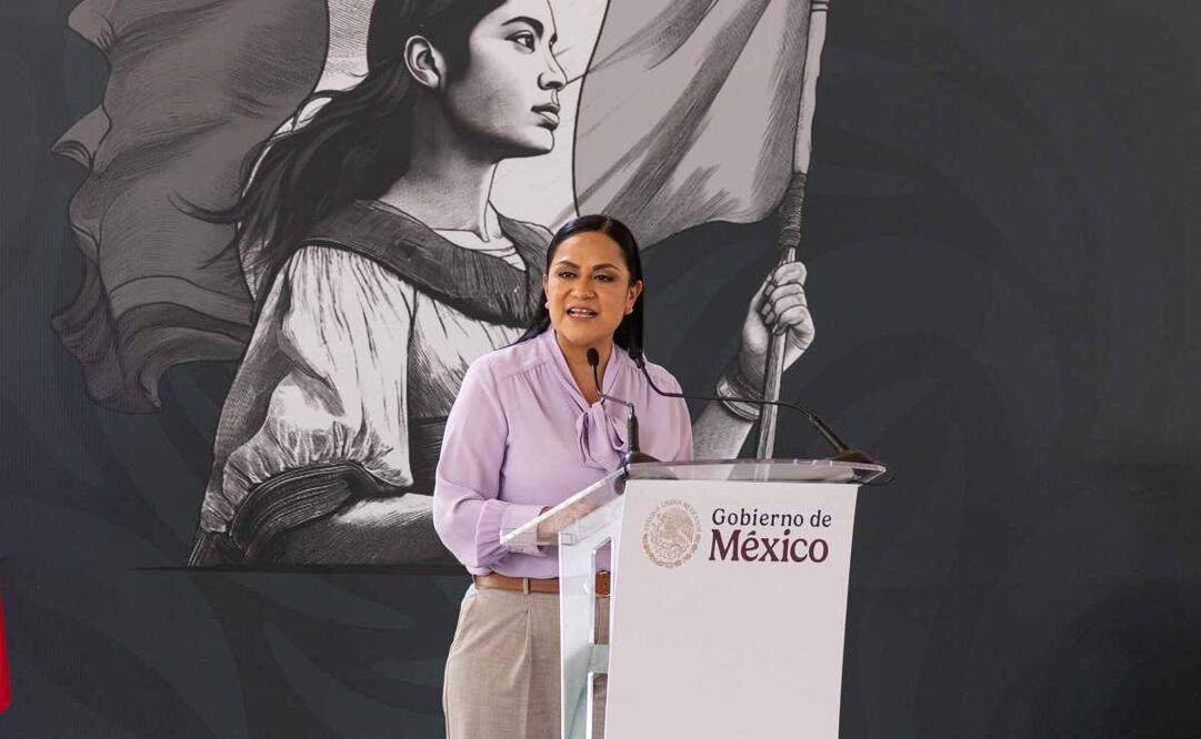 Ariadna Montiel en la Entrega de Tarjetas de las Pensiones Bienestar, en Tejupilco, Estado de México. Foto: Hugo Salvador/EL UNIVERSAL