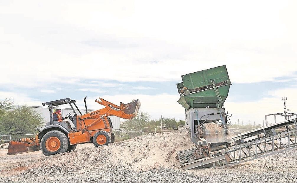Las empresas mineras ya han comenzado a redirigir sus inversiones hacia el cobre y litio. Foto: Archivo. El Universal
