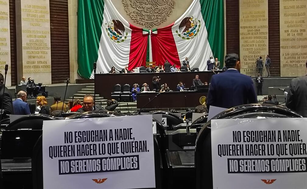 El grupo parlamentario de Movimiento Ciudadano se salió del pleno y no participó en la votación. Foto: Enrique Gómez / EL UNIVERSAL