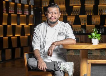 El chef Víctor Zárate cocina en The Epicure