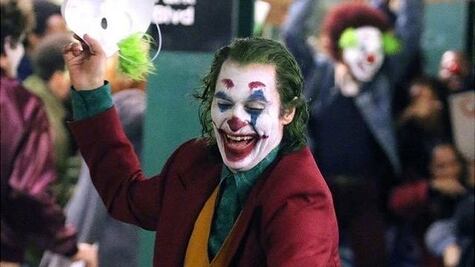 ¿Cuál es la enfermedad detrás de la risa descontrolada del Joker?