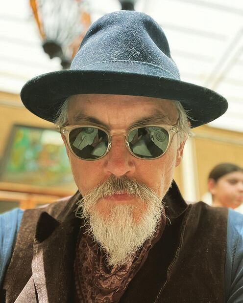 Tommy Flanagan posando. Fuente: Instagram @tommyflanaganofficial