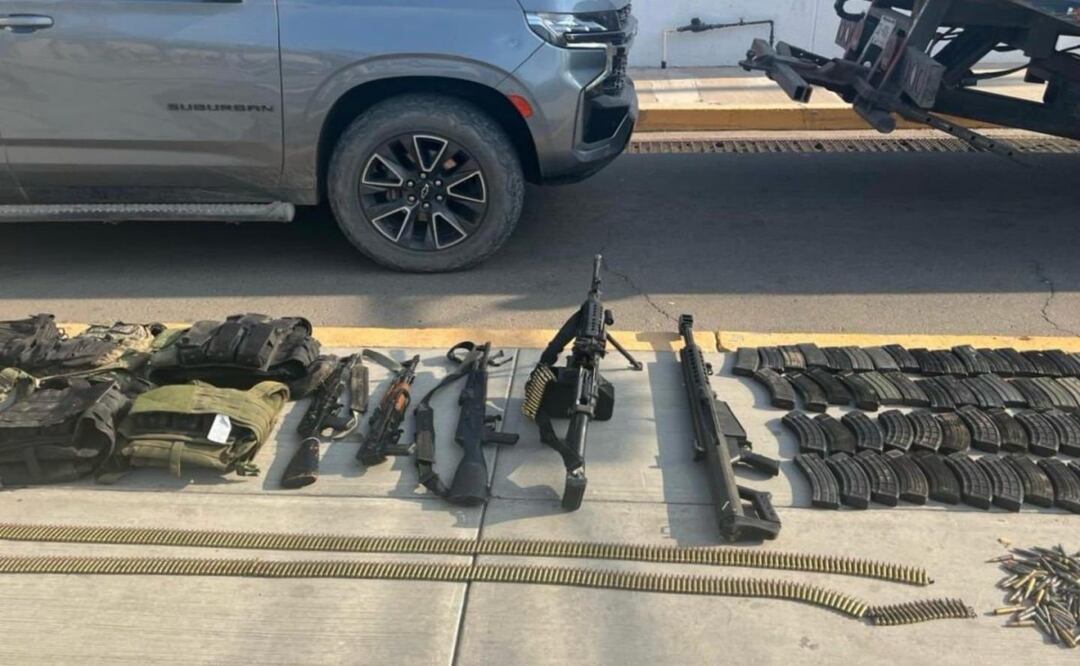 Detienen a hombre armado en Culiacán; hallan camionetas blindadas con arsenal en calles cercanas. Foto: Especial