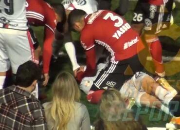 Futbolista del Atlas convulsiona en partido y es llevado al hospital