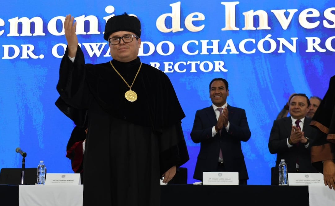 Oswaldo Chacón asume puesto de nuevo rector de la UNACH (13/01/2025). Foto: X @comunica_unach