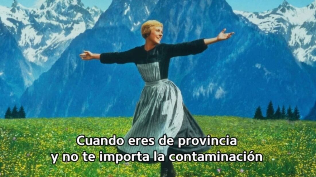 Con dragones y bruma, así representan capitalinos la contaminación en memes