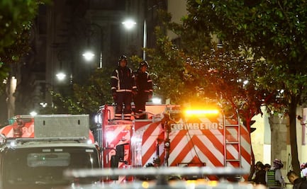 Columna de humo alerta a habitantes del Centro Histórico por incendio; bomberos atienden la emergencia